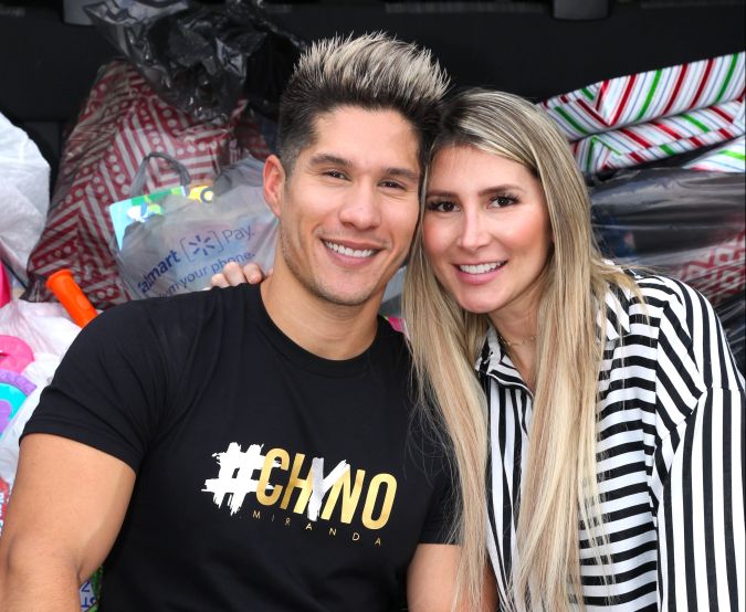 Chyno Miranda junto a su ahora ex esposa, Natasha Araos.