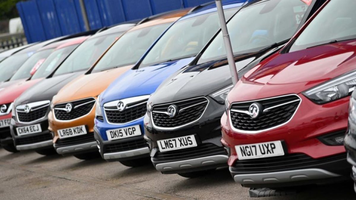 Por qué se han disparado los precios de los autos y qué efectos tiene en las economías del mundo