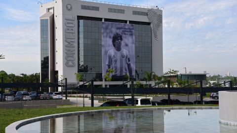 Conmebol rendirá homenaje a Maradona en las finales de la Libertadores y Sudamericana