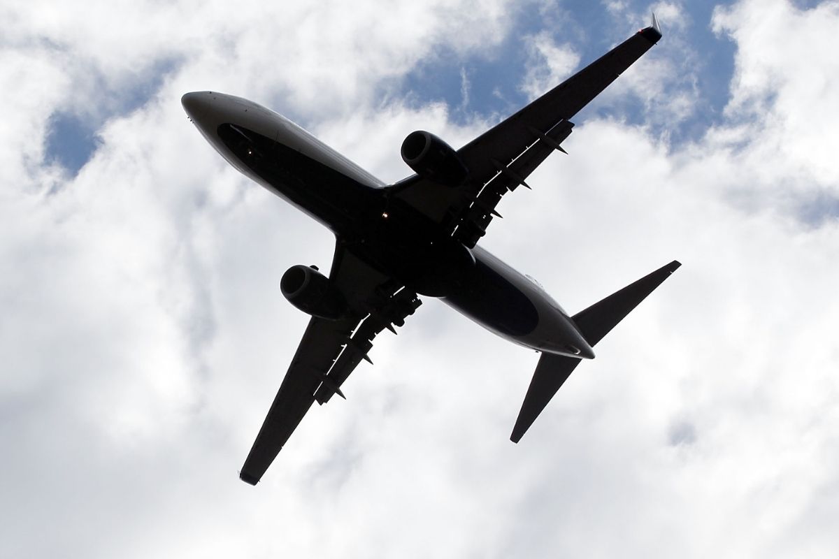 Los reglamentos de la Comunidad Europea para hacer uso de sus aeropuertos exigen que las aerolíneas vuelen incluso vacíos, lo que afecta al medio  ambiente y la economía de las compañías.