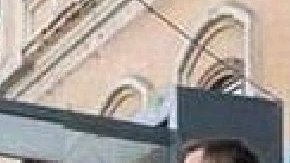 Sólo es necesario ponerse frente al sensor de las máquinas y hacer 20 sentadillas.