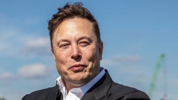 Nuevo récord de Elon Musk, ya tiene el equivalente a 3 veces la fortuna de Warren Buffett