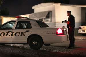 Cuatro muertos tras un tiroteo nocturno en un parque de casas rodantes en Arizona