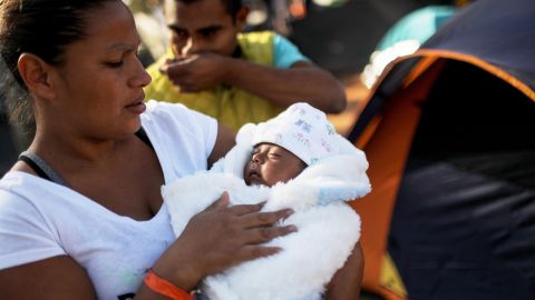 Kevin Alfred nació a los ocho meses, mediante una cesárea practicada a su madre Chrismene.