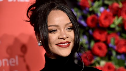 Barbados ahora es una república y declaró a Rihanna como heroína nacional