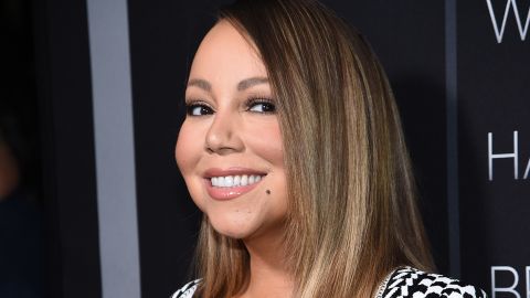 La cantante adaptará su libro 'The Meaning of Mariah Carey' a una serie de televisión.