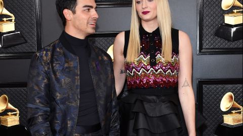 Sophie Turner junto a su esposo el cantante y actor Joe Jonas.