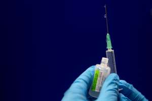 Vacuna Pfizer: riesgo de infección aumenta 90 días después de la segunda dosis