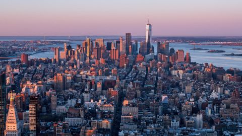 TOPSHOT-US-TOURISM-TRAVEL-SKYLINE