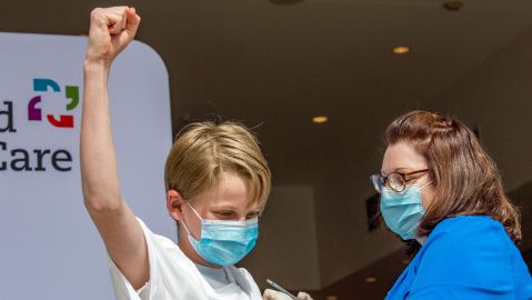 Los niños también recibirán $100 dólares al vacunarse contra el covid-19 en Nueva York.