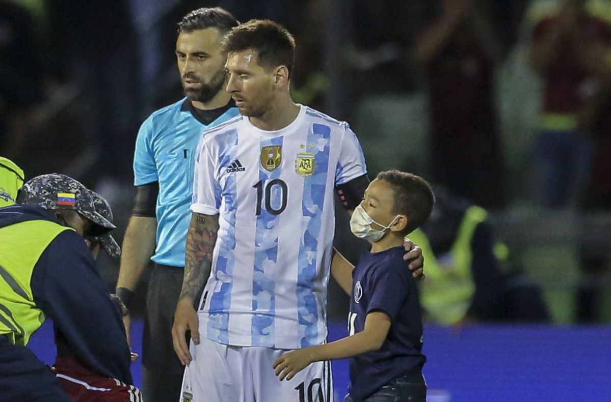 They call him mini Messi: three-year-old boy impresses with his skill with the ball [Video]