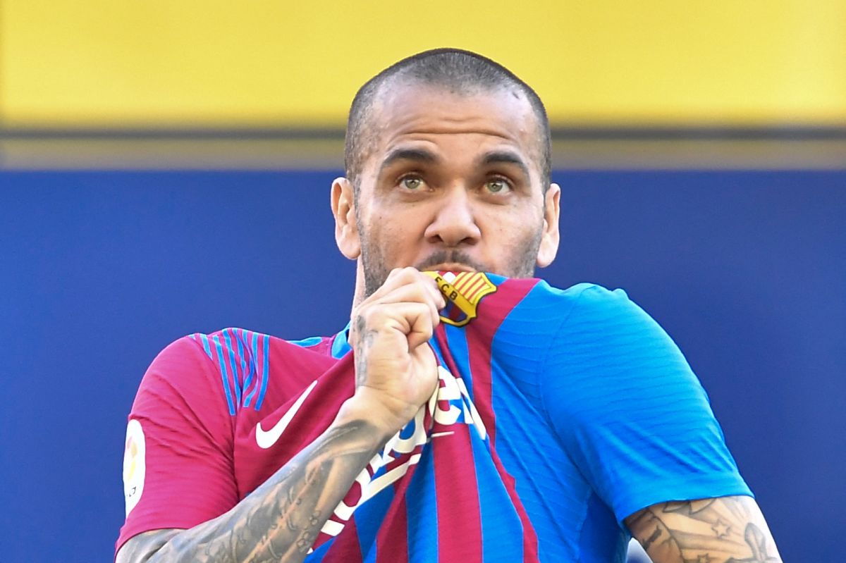 Dani Alves will earn per year the same amount Lionel Messi earns in a day and a half