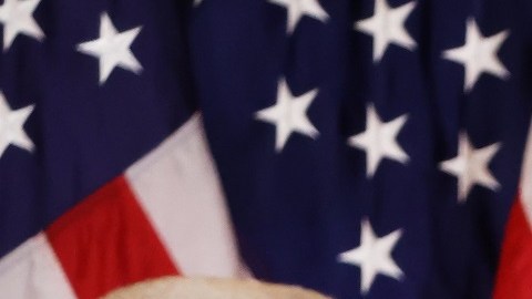 El expresidente Mike Pende defendió la certificación de la elección, a pesar de las críticas de Trump.