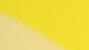 Priyanka Chopra y Nick Jonas posan entre bastidores para los Billboard Music Awards 2021, transmitidos el 23 de mayo de 2021 en Microsoft Theatre.