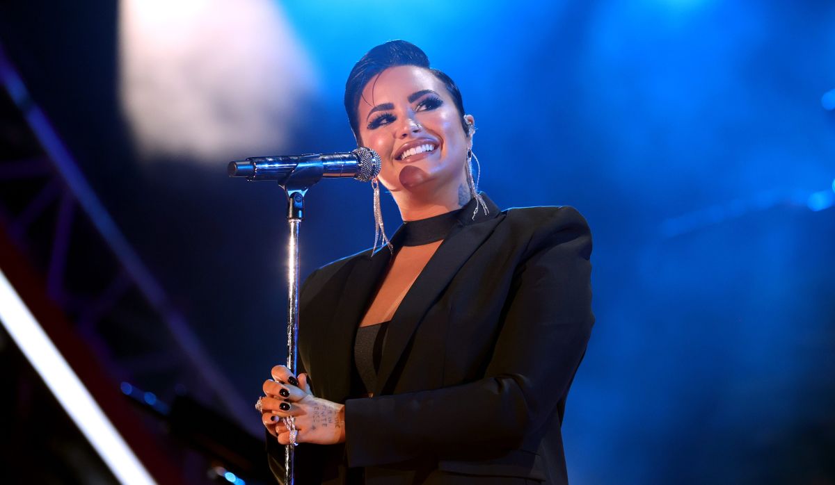 Demi Lovato says she gave a concert to ghosts and they even applauded her