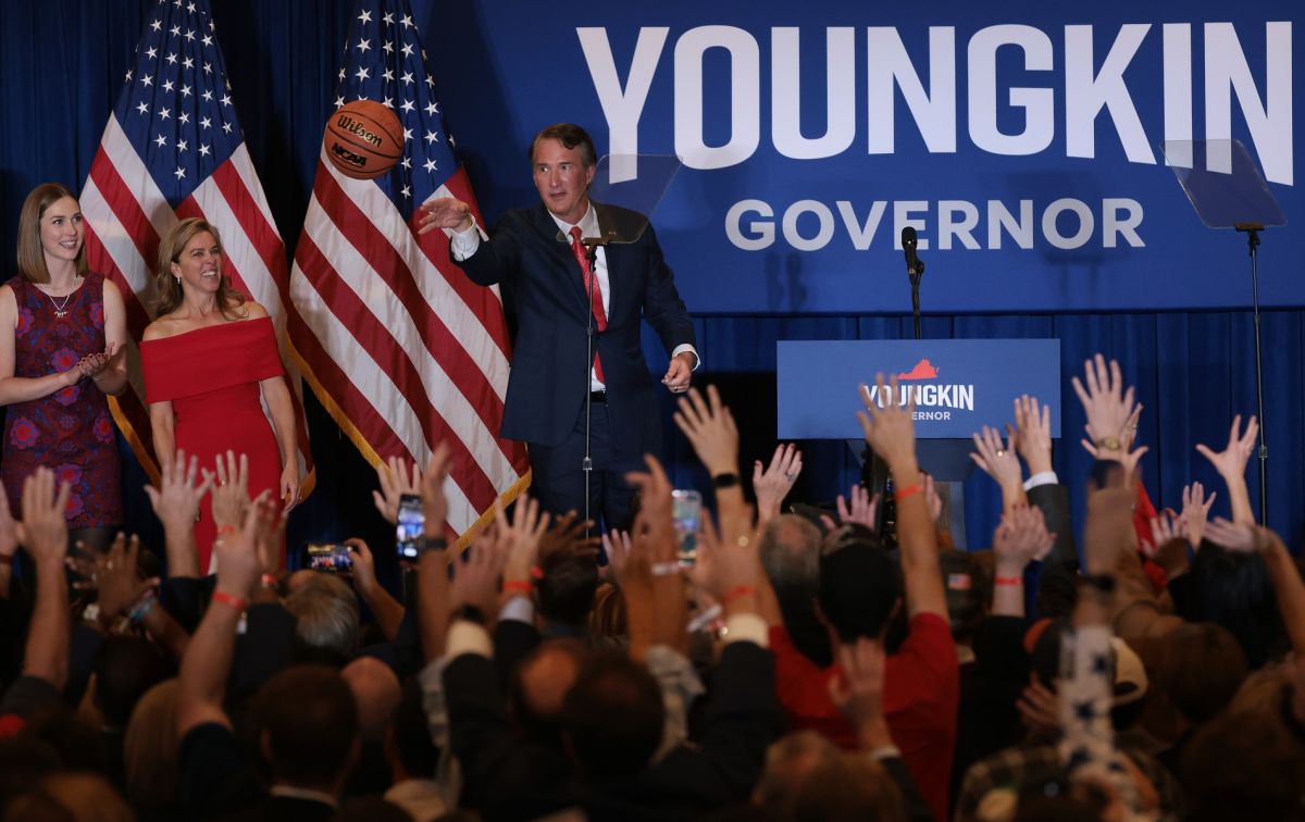 El republicano Glenn Youngkin es considerado una "estrella naciente" del Partido Repu}licano.