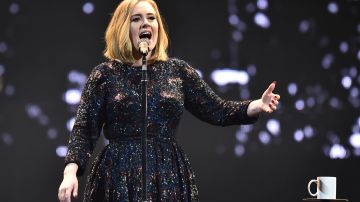 Adele sorprendió a todos sus fanáticos al revelar las canciones de su próximo disco '30'