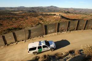 Mexicano fue sentenciado por guiar a migrantes hacia EE.UU. a través de una tubería de drenaje