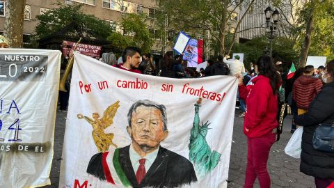 Migrantes con AMLO, en Nueva York