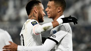 Neymar y Mbappe hacen fiesta frente al Bordeaux