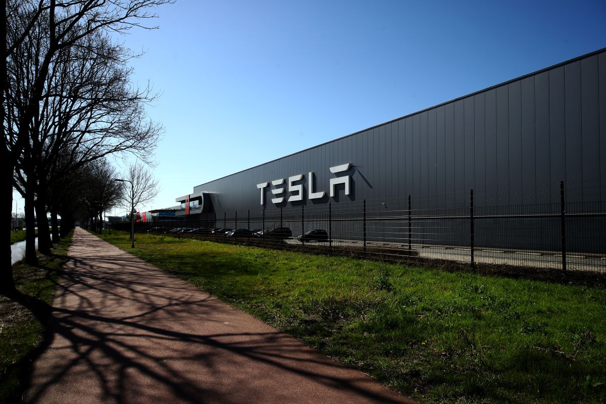 Tesla continúa con la construcción de plantas de producción de vehículos eléctricos y la de Texas deberá estar lista antes de 2022. 
