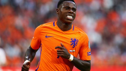 Quincy Promes acusado de intento de homicidio en Holanda