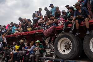 Nueva caravana migrante con unos 3,000 indocumentados agudiza la crisis migratoria en México