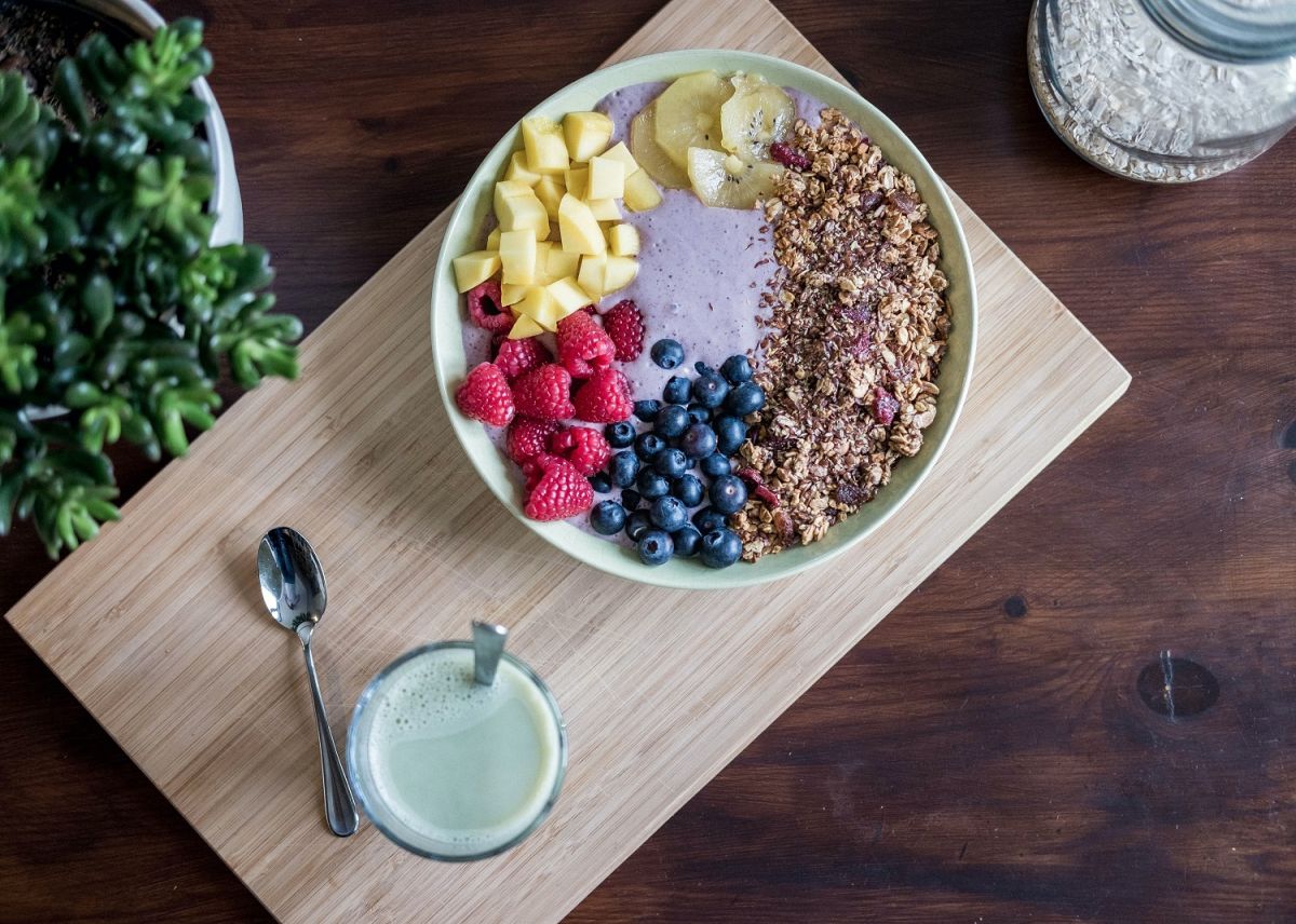 Para las personas con diabetes, elegir un buen desayuno es esencial para sentirse bien durante el día.