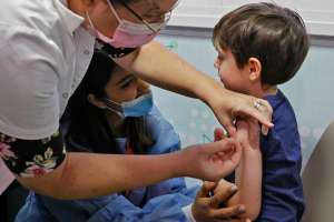 Necesitarán o no los menores de edad dosis de refuerzo de la vacuna contra el Covid-19