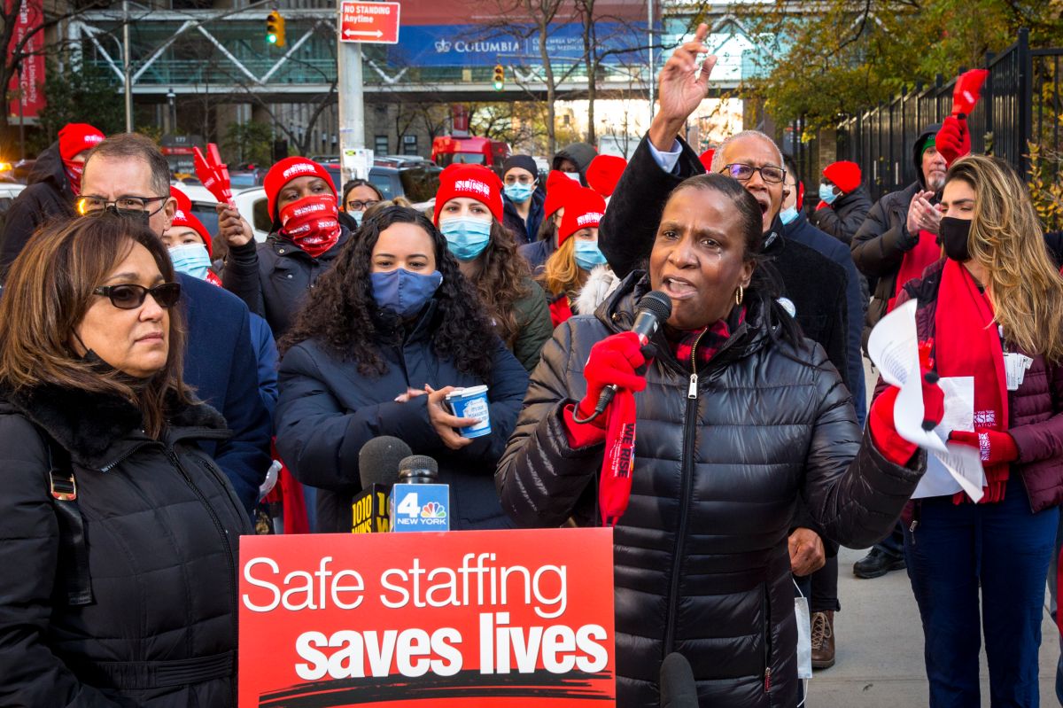 Enfermeras protestaron frente al Hospital New York Presbyterian Columbia este 17 de noviembre