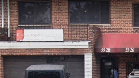 Hombre mató brutalmente a su joven novia en lobby de edificio en Queens, Nueva York