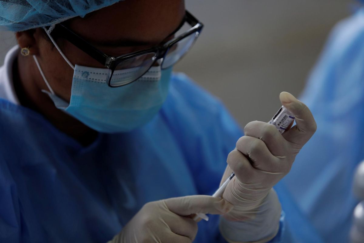 Los expertos en salud indicaron que son más leves que cuando completas el cuadro contra coronavirus. 
