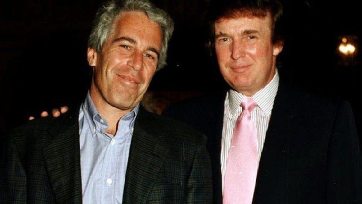 El expresidente Donald Trump con Jeffrey Epstein en 1997.