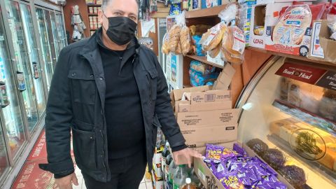 Estos emprendedores comerciales como el isleño Radhamés Rodríguez describen unos meses "muy peligrosos" para el sector.