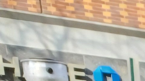 Muchos trabajadores de reparto de comida como el guatelmateco Otoniel Xiloj celebran esta Navidad con muchas esperanzas en el 2022.