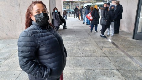 La dominicana Aylin Emmanuel, residente de Harlem, suspendió todos los planes de reuniones también este año.