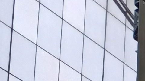 Este jueves la Alianza de Times Square realizó las pruebas del ascenso y el descenso de la icónica bola de luces.