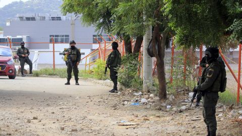 Dos policías y un civil mueren en ataque terrorista en aeropuerto colombiano