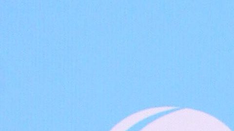 Lisardo desfila por la alfombra roja de la premiere de la película "Mirreyes vs Godínez".