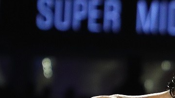 Canelo Alvarez v Julio Cesar Chavez Jr.