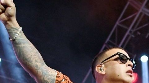 Daddy Yankee llega al tribunal para apoyar a Raphy Pina.