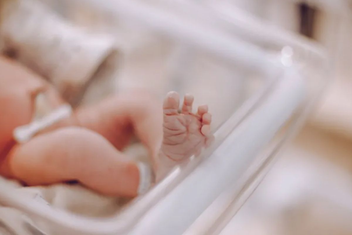 Un bebé de 10 meses murió por la negligencia de sus padres.