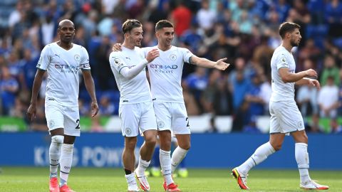 Grealish celebra un tanto con el ahora barcelonista Ferrán Torres.