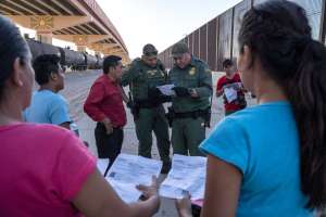 Los pros y contras del programa Permanecer en México para inmigrantes retomado por Biden (podcast)