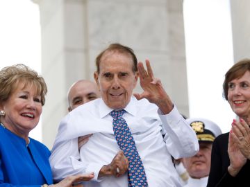 El exsenador Dole fue aspirante a la Presidencia.