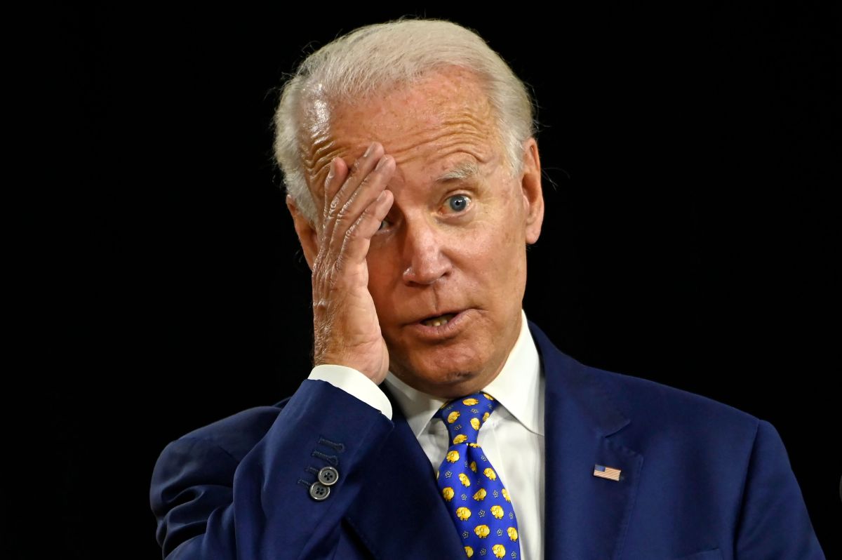 Biden laughs on Jimmy Fallon’s show at its lowest moment of popularity