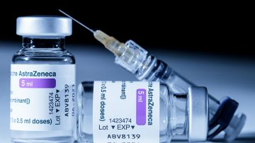 COVID: Tercera dosis de vacuna de AstraZeneca es efectiva contra Ómicron