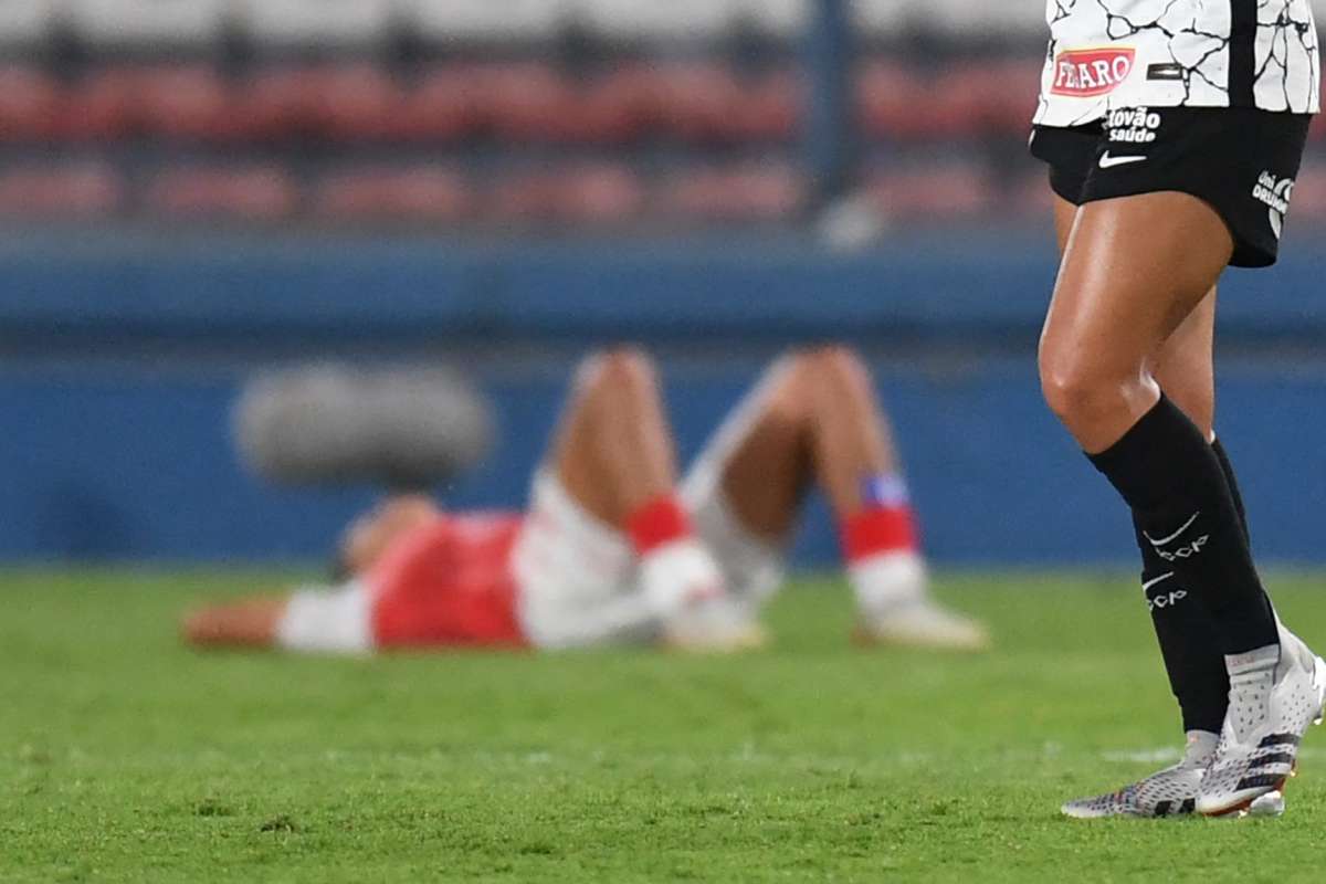 Equipo  de fútbol femenino es víctima de un asalto; abusan de una jugadora 