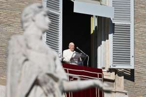 Papa Francisco ve "un problema casi satánico" la violencia contra las mujeres