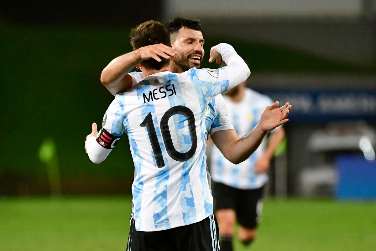 Lionel Messi says goodbye to Kun Agüero with an emotional message: “I love you very much, friend”